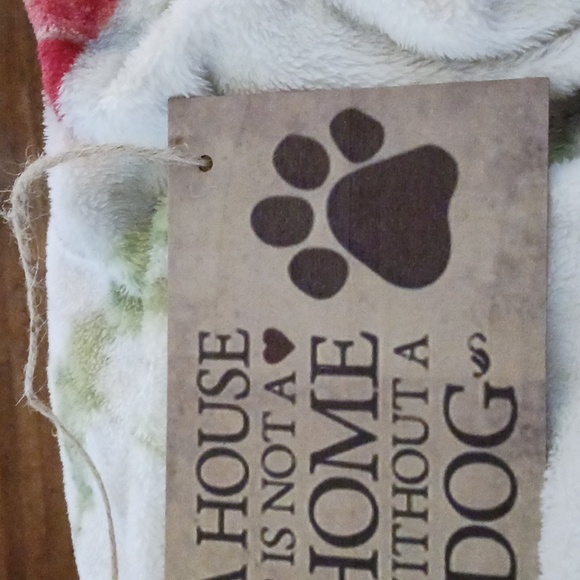 "A HOUSE IS NOT A HOME WITHOUT A DOG" wooden sign - Picture 4 of 4